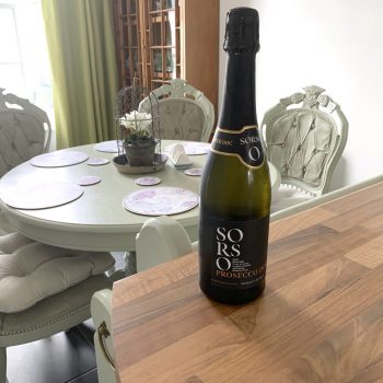 Welcome proseco on arrival
